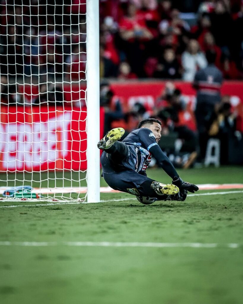 Rayr Miller, goleiro do Maracanã FC / Internacional x Maracanã / Copa do Brasil