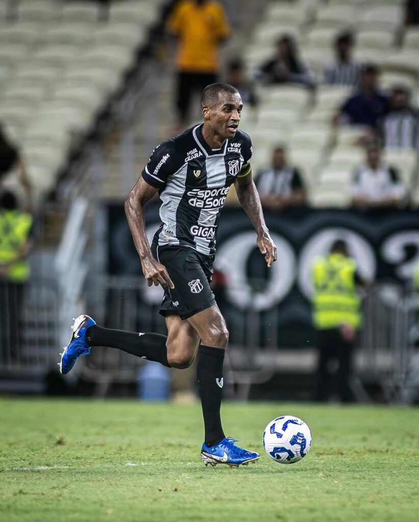 Marllon, zagueiro do Ceará