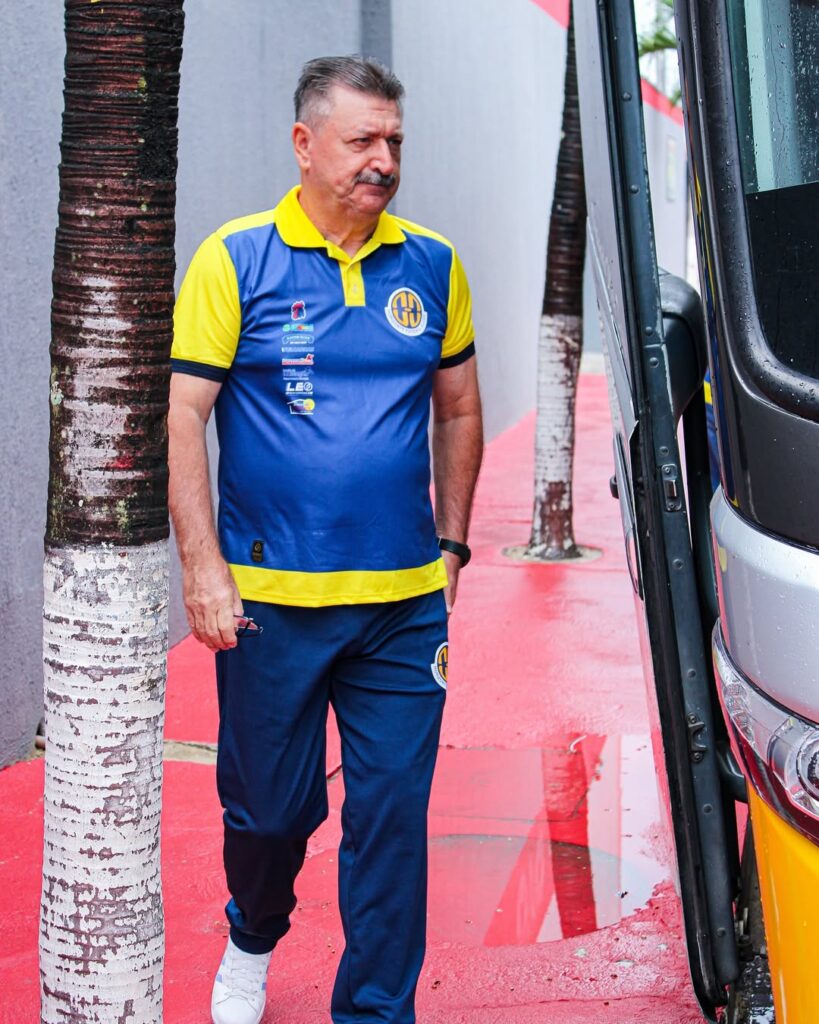 Leandro Campo não é mais treinador do Horizonte FC