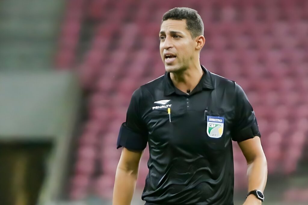 Árbitro Rodrigo José Pereira de Lima apita Ceará x Palmeiras, pela Copa do Brasil