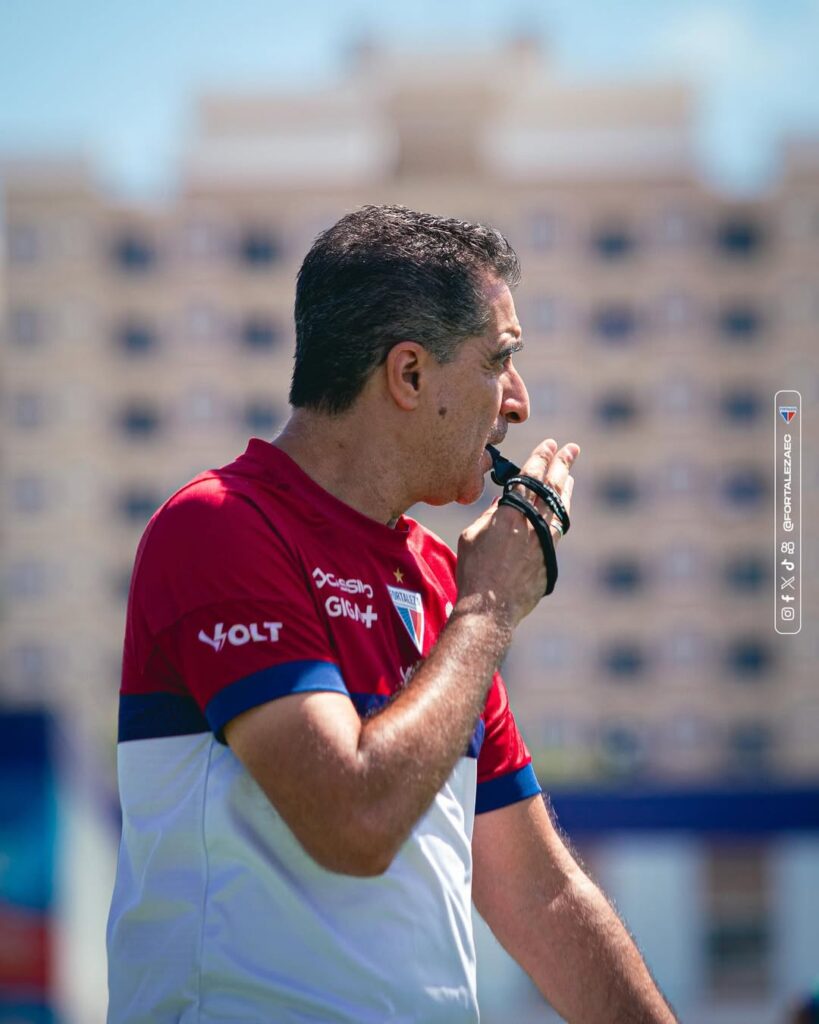 Renato Paiva, treinador do Fortaleza