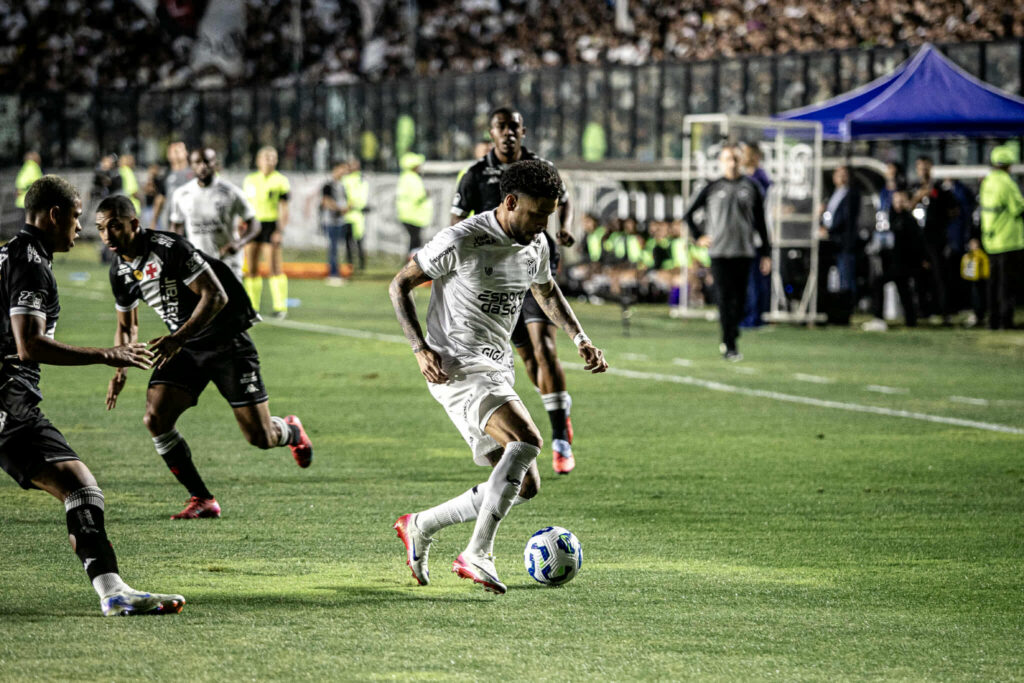 Matheus Bahia, lateral do Ceará