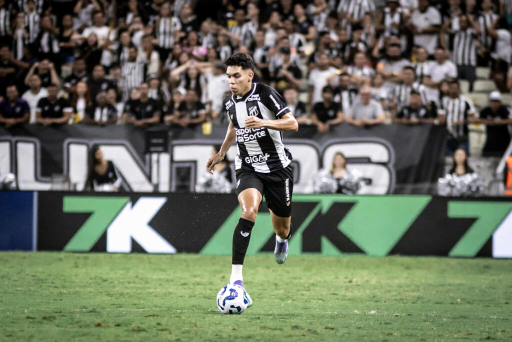 Paulo Baya, atacante do Ceará