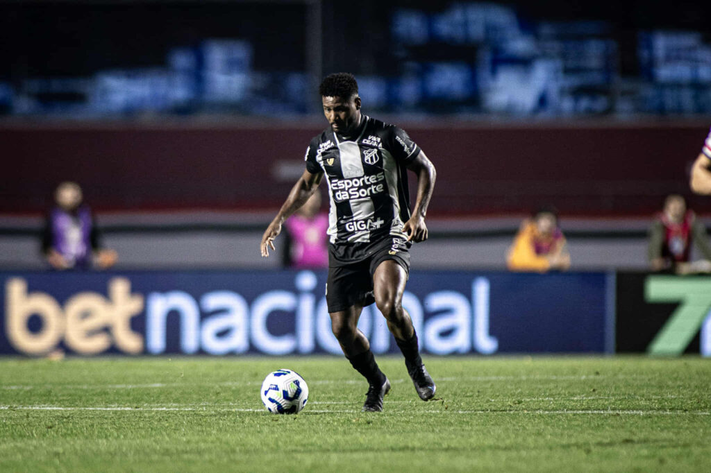 Fabiano, lateral do Ceará