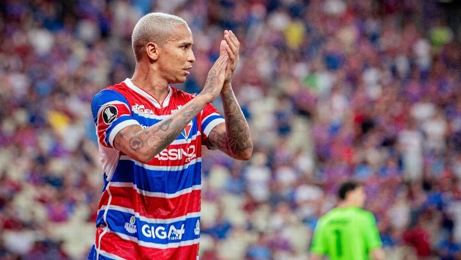 Deyverson, atacante do Fortaleza