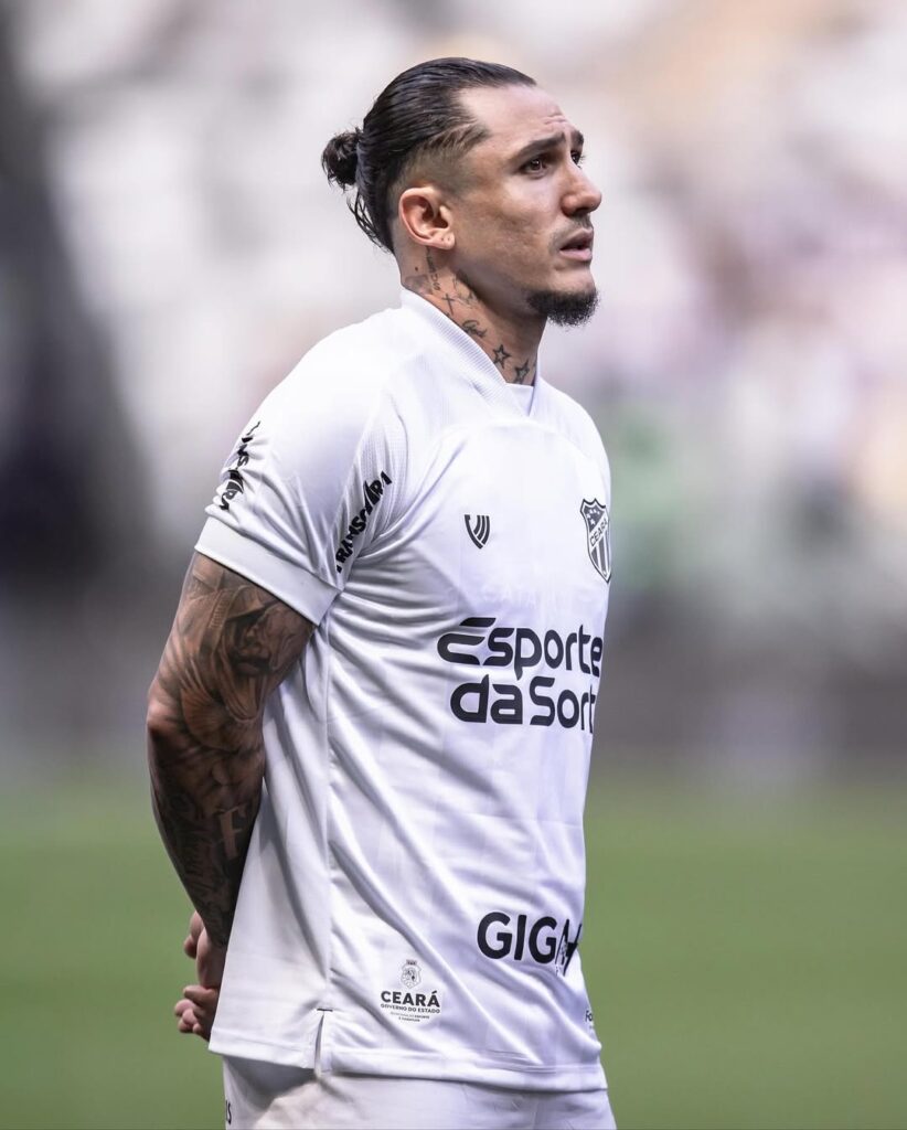 Vina, meia do Ceará