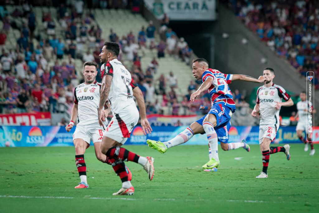Breno Lopes, atacante do Fortaleza