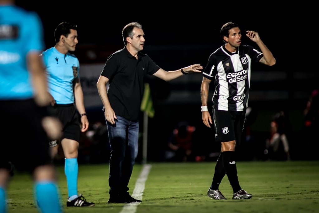 Léo Condé, treinador do Ceará