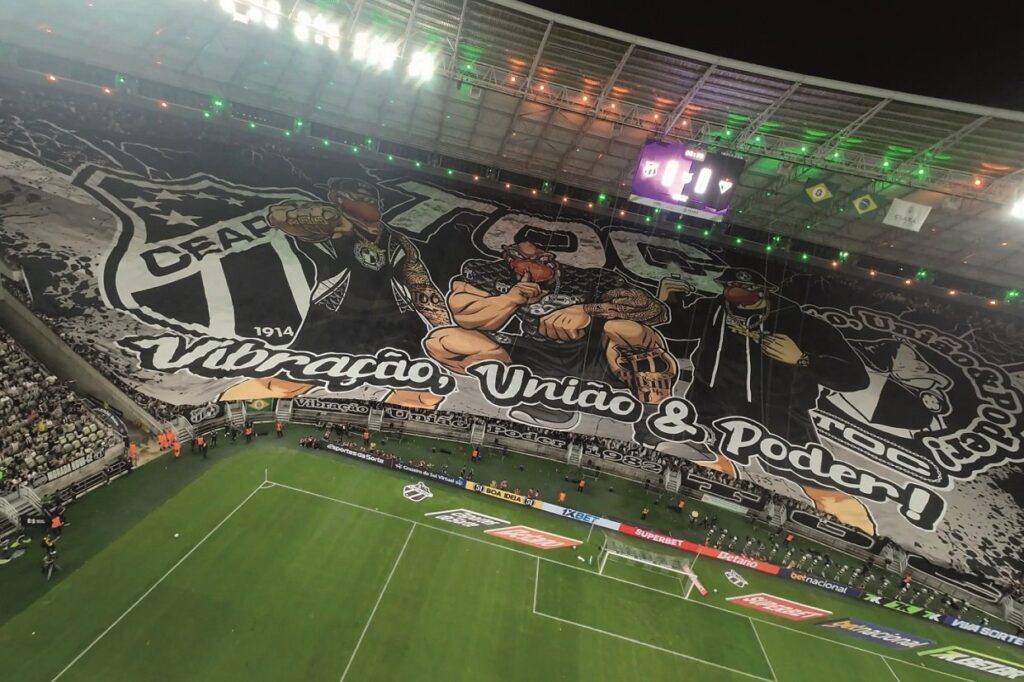 Bandeirão torcida do Ceará