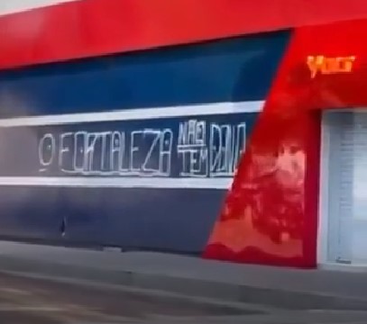 muro da sede do Fortaleza