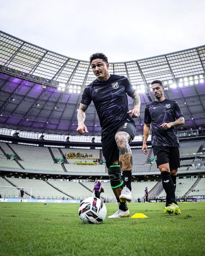 Vina, meia do Ceará