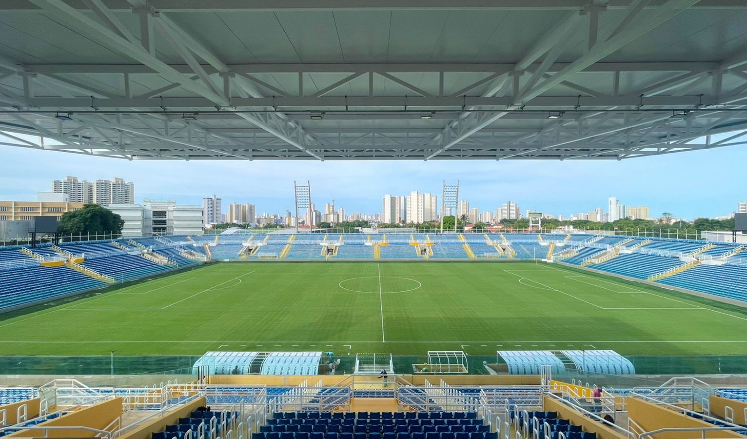 Prefeito Evandro Leitão fala sobre gramado do PV para receber mais jogos: “Perfeitas condições”