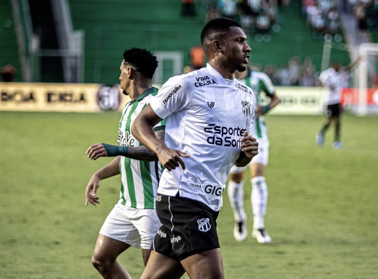 Lelê, atacante do Ceará