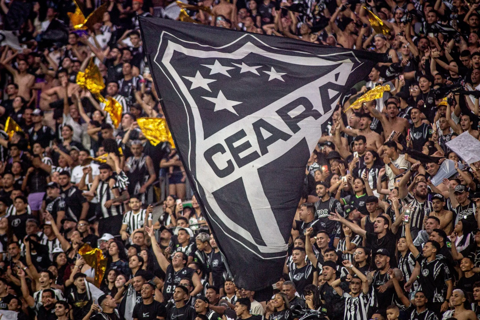 Ceará divulga parcial de público e tem ‘promessa’ de casa cheia contra o Fluminense