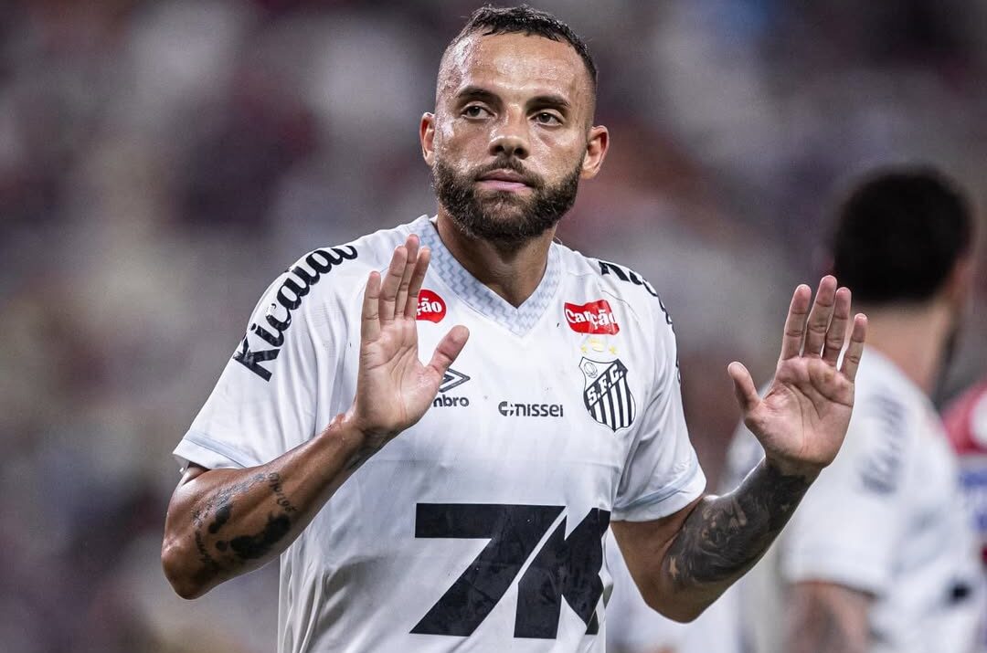 Guilherme reencontra ex-companheiros de Fortaleza e revela conversa: “Estive no vestiário”