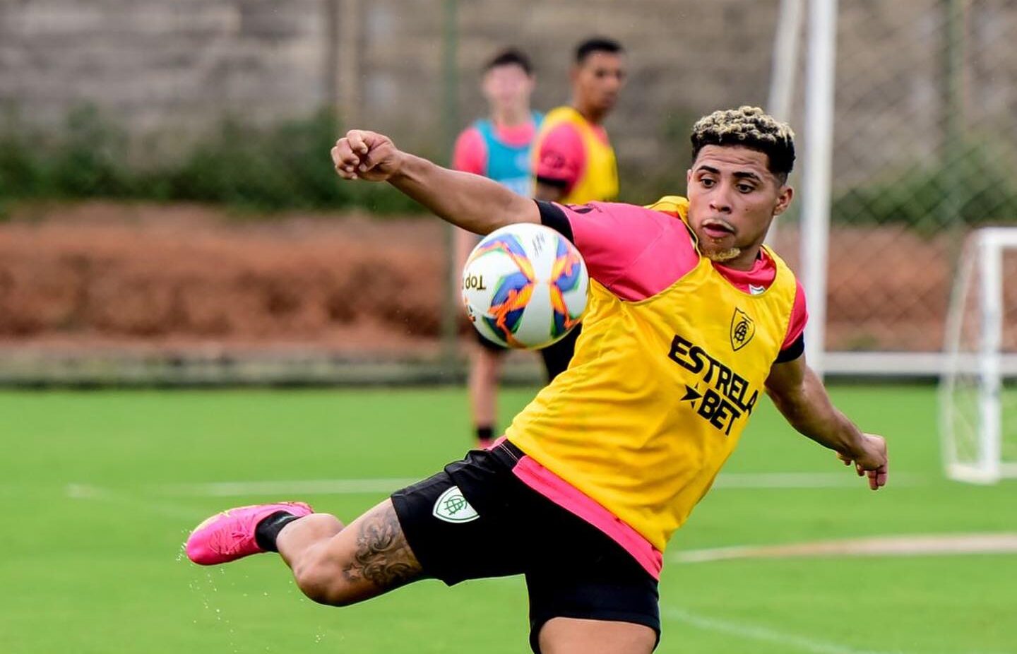 Vitor Jacaré é anunciado como reforço de time da Série B: “Até o final de 2026”