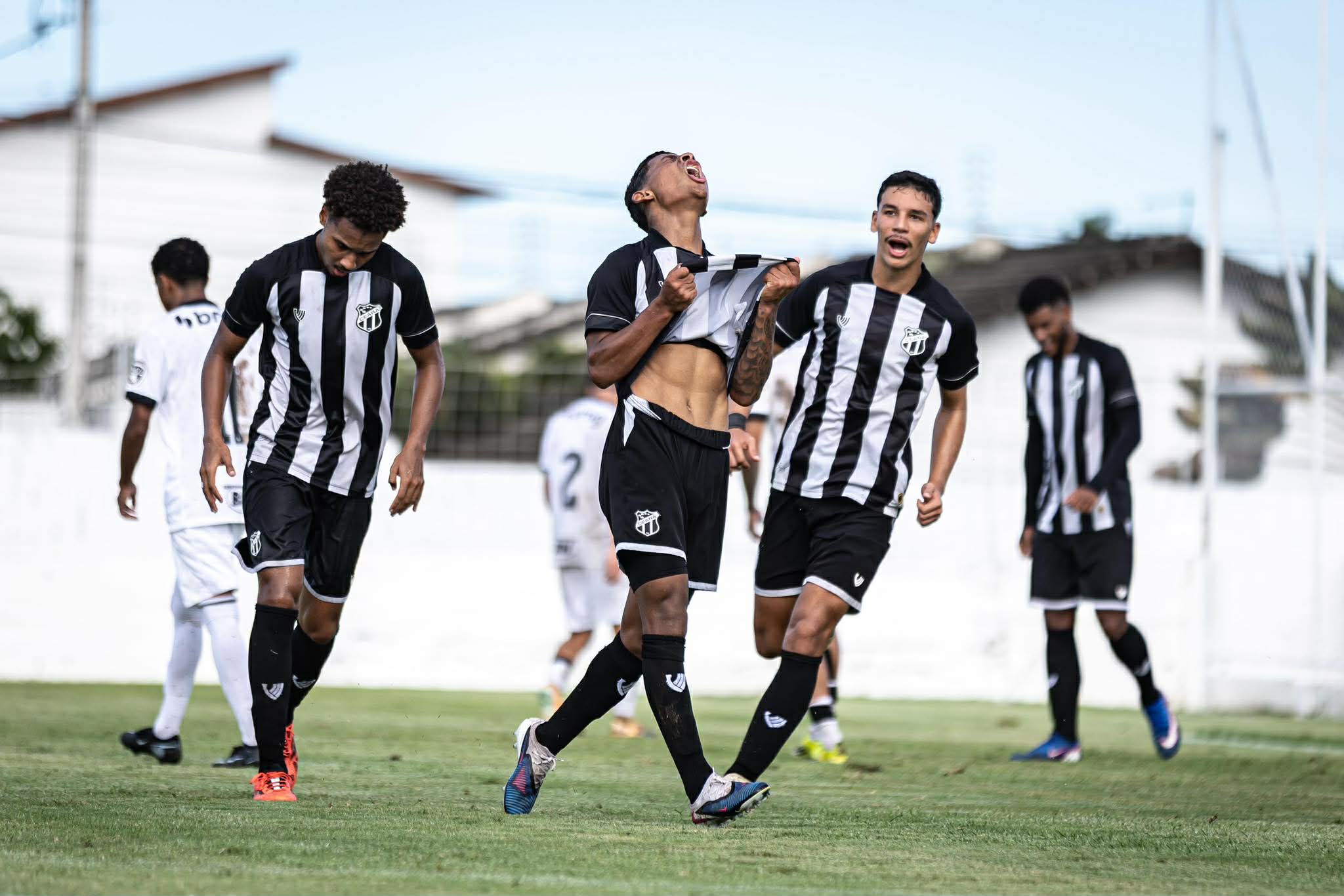 Ceará vence o Atlético MG e segue na liderança do grupo da Série B Sub-20; Veja gols